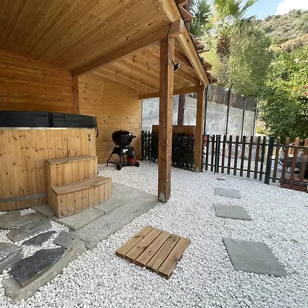 Ktima Terra, Mountain Retreat With Private Jacuzzi